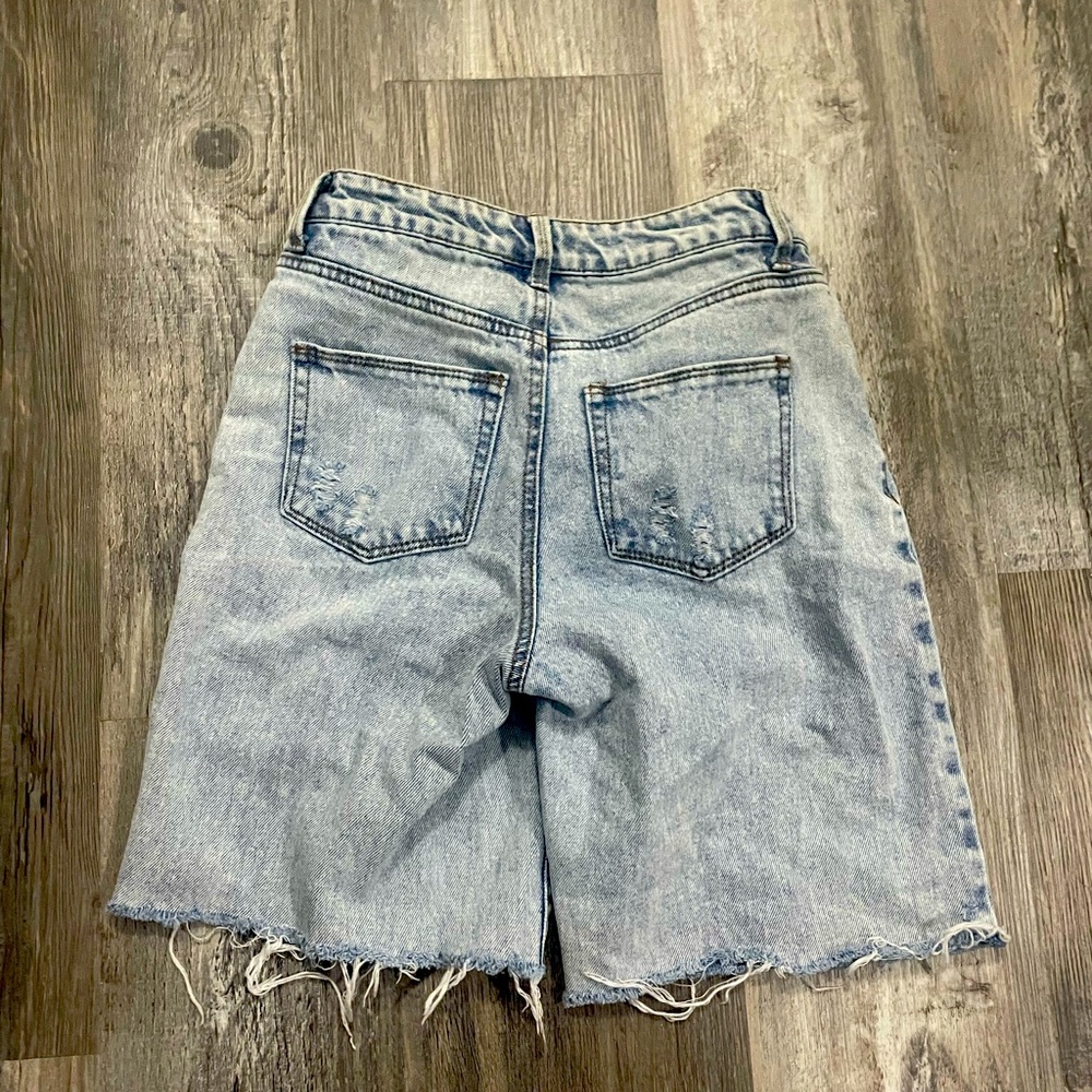 Light washed jorts